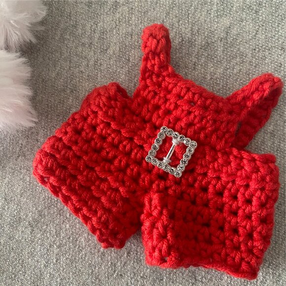 Handmade Crochet Christmas Red White Santa Hat Outfit for 17cm Doll 2-Piece Set - Picture 6 of 6